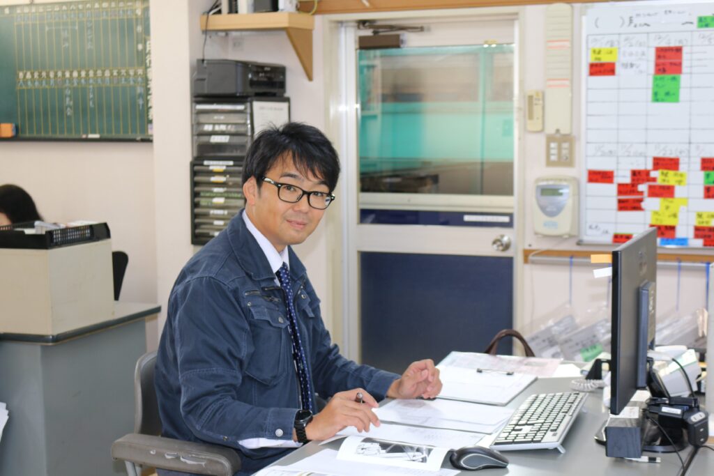代表取締役社長
川畑　貴央